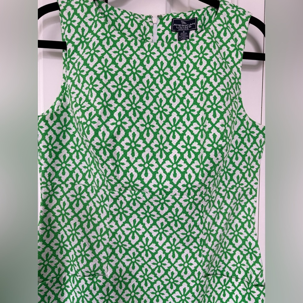 American Living Green & White Geometric Floral Sheath Dress - Size 8 - Picture 5 of 16
